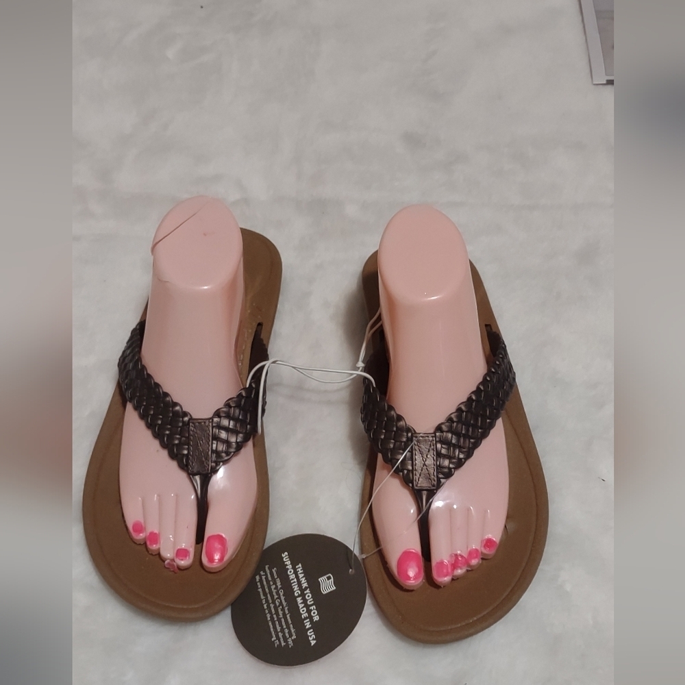 New condition sandal shoes for women size 10